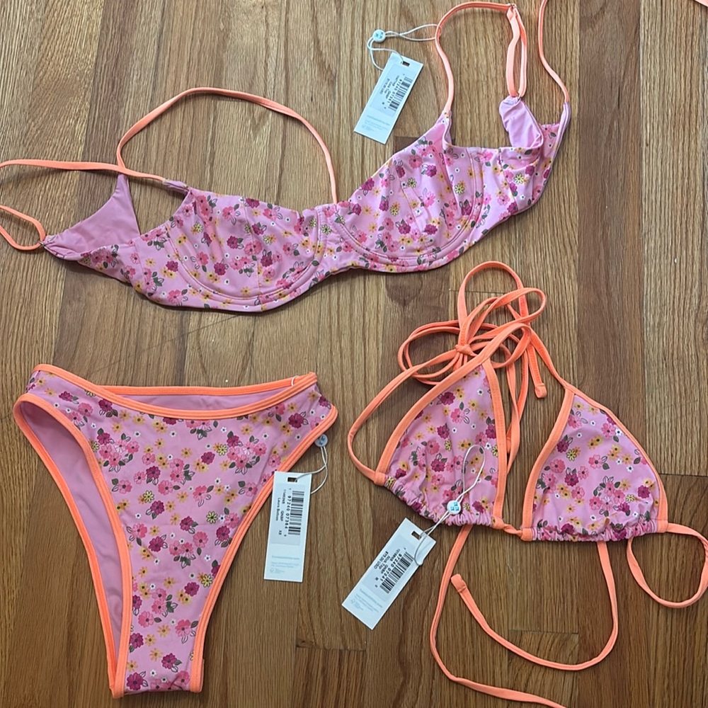 Frankie’s three piece bikini SET Queen’s bath! NWT
